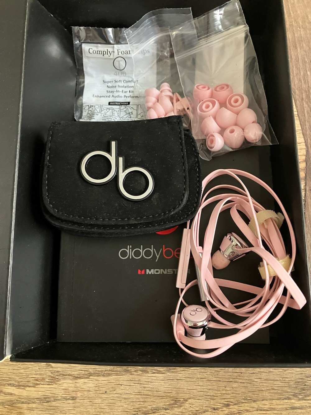 Diddy Bose-style Pink In-Ear Headphones with Carry Pouch